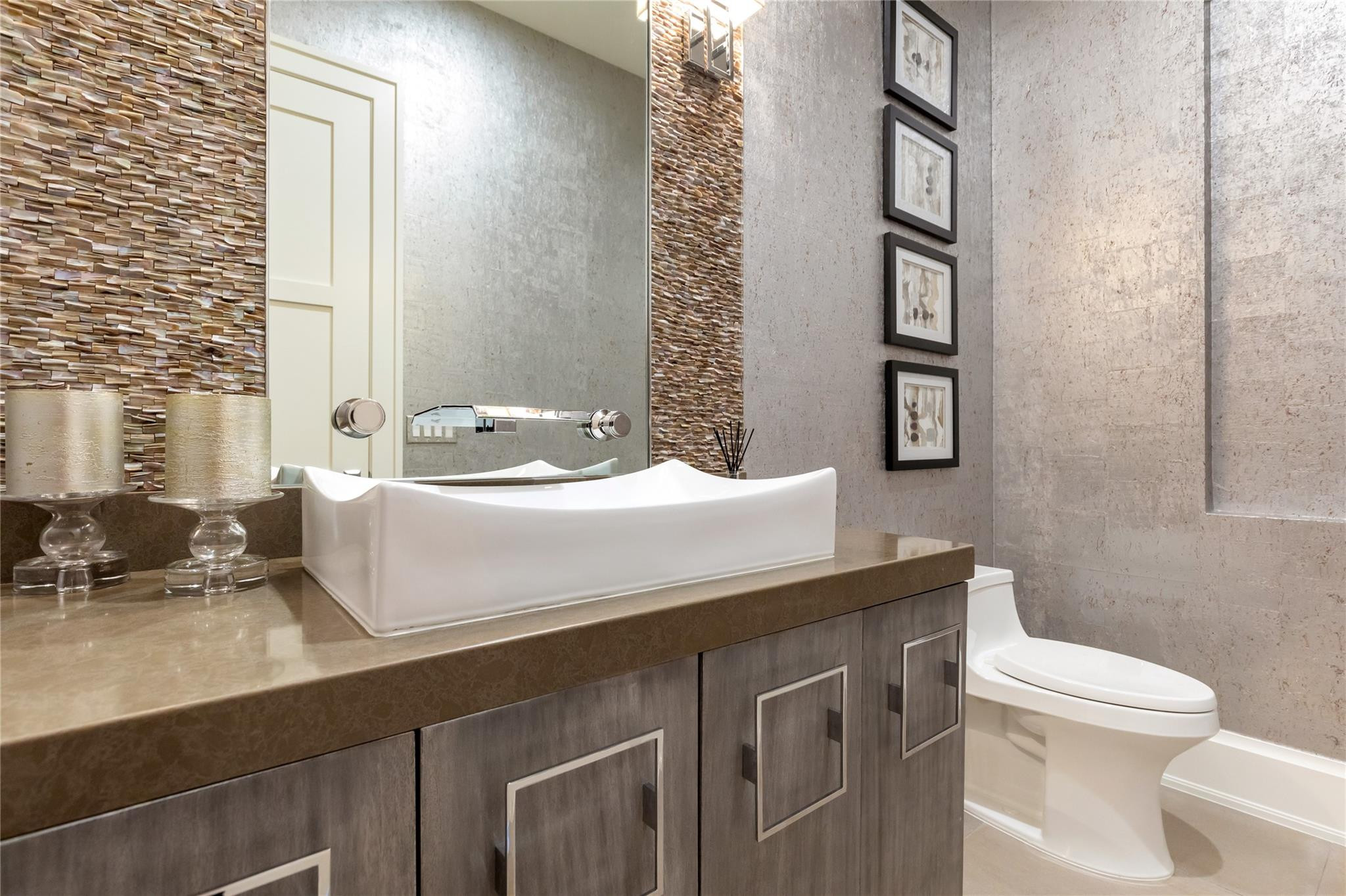 LIGHTHOUSE POINT - Residential