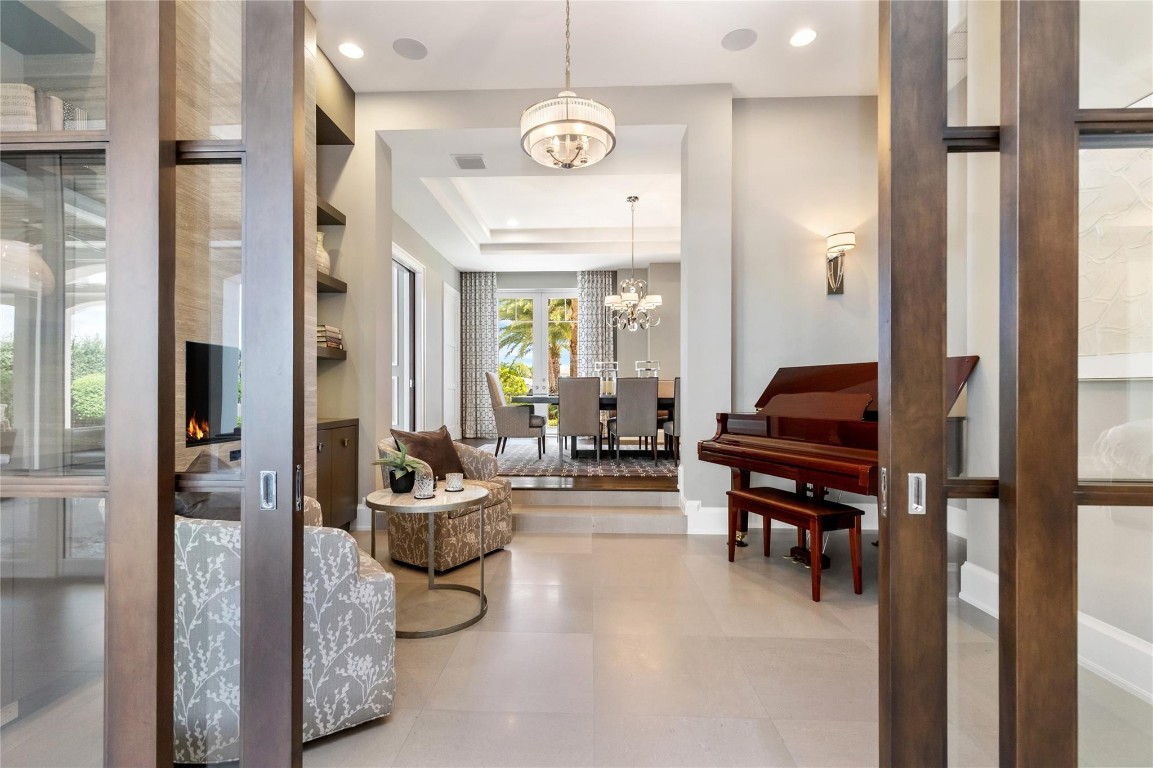 LIGHTHOUSE POINT - Residential