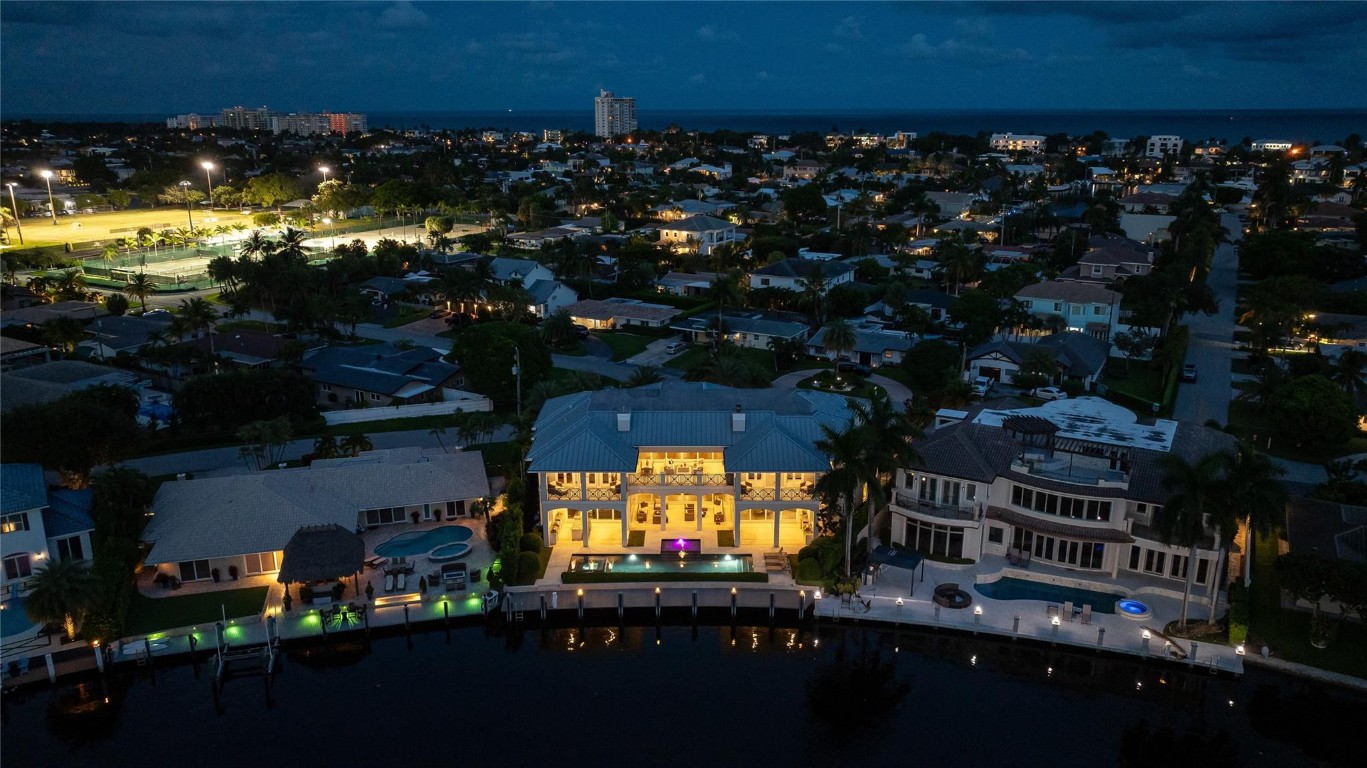 LIGHTHOUSE POINT - Residential