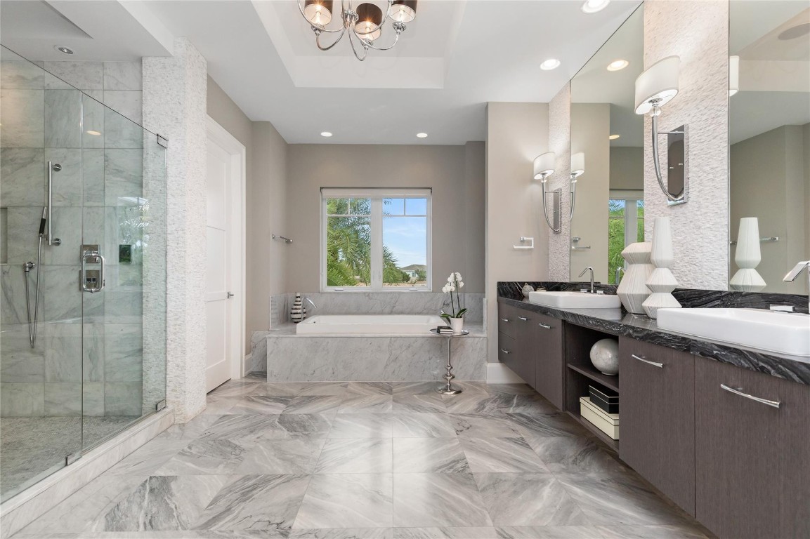 LIGHTHOUSE POINT - Residential