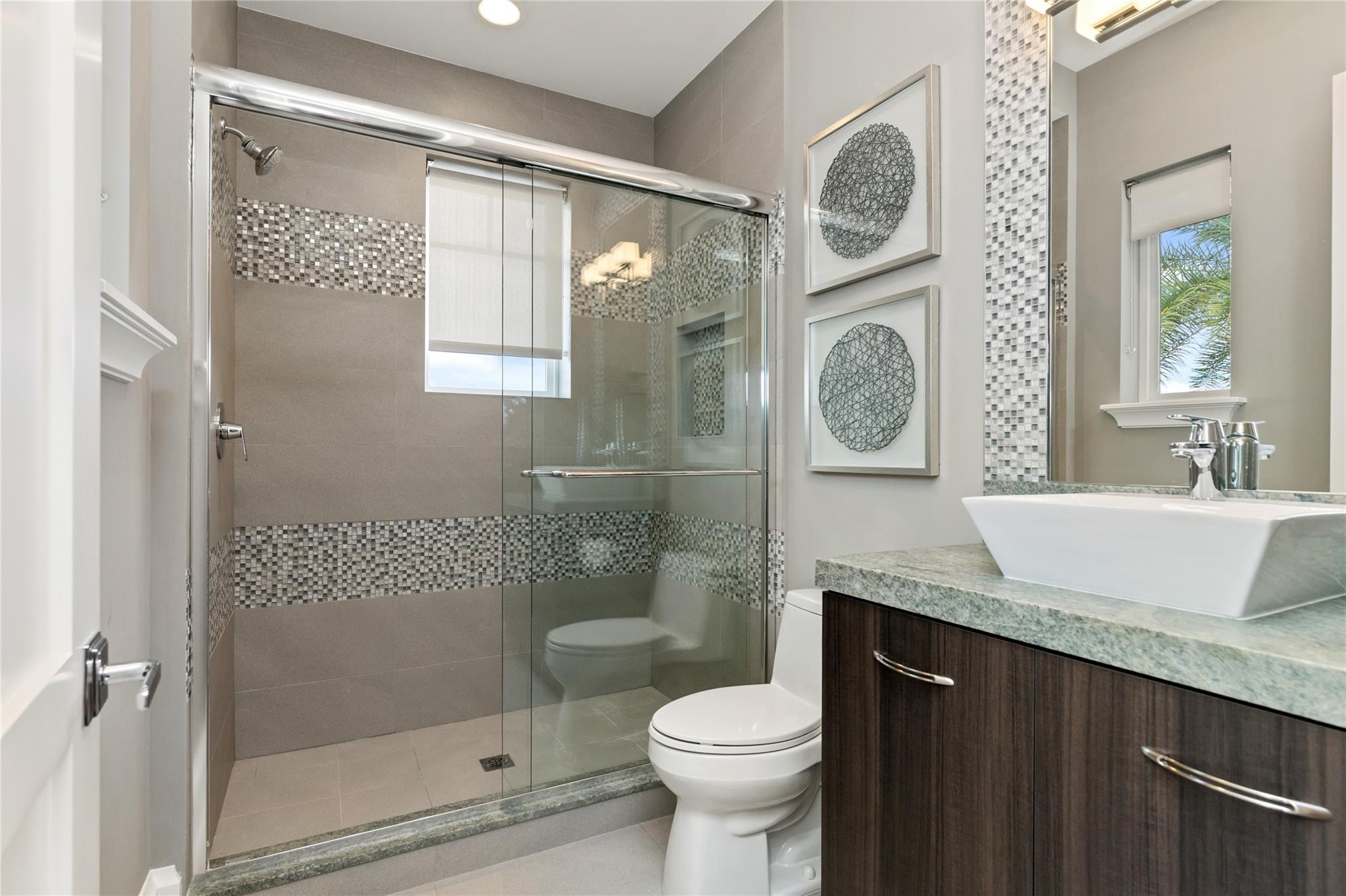 LIGHTHOUSE POINT - Residential