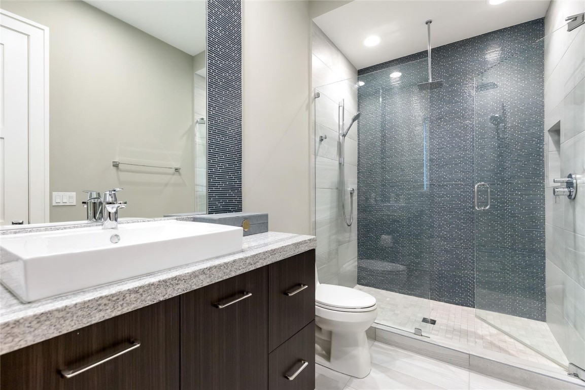 LIGHTHOUSE POINT - Residential