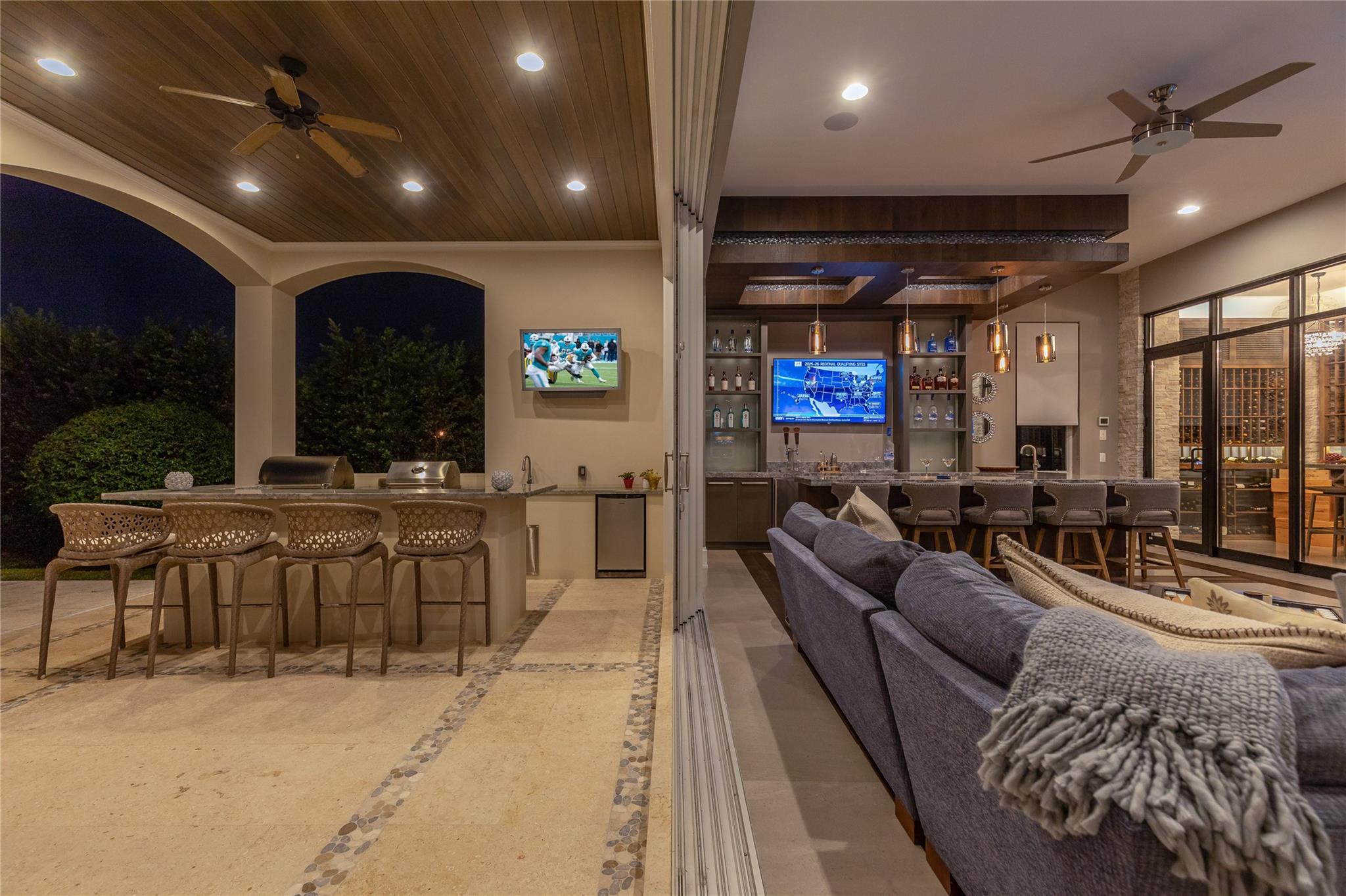 LIGHTHOUSE POINT - Residential