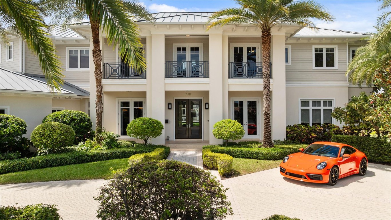 LIGHTHOUSE POINT - Residential