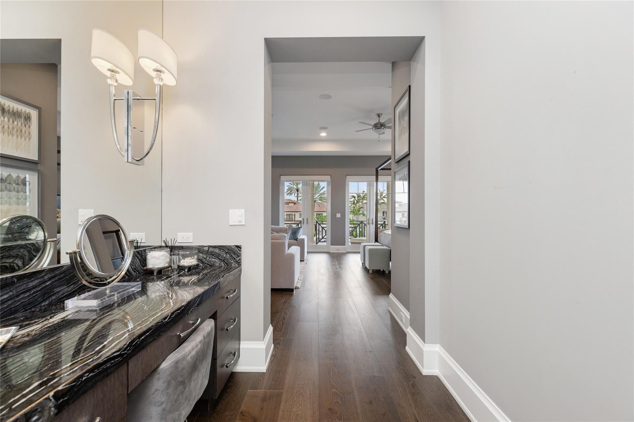 LIGHTHOUSE POINT - Residential