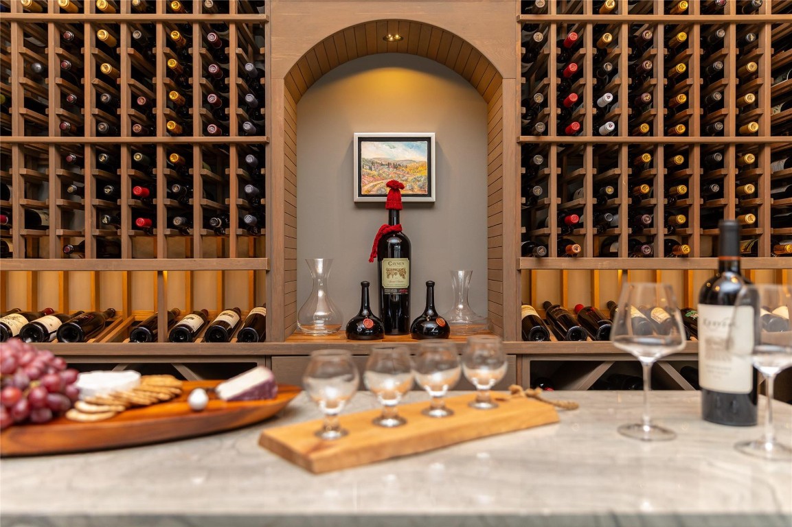 LIGHTHOUSE POINT - Residential