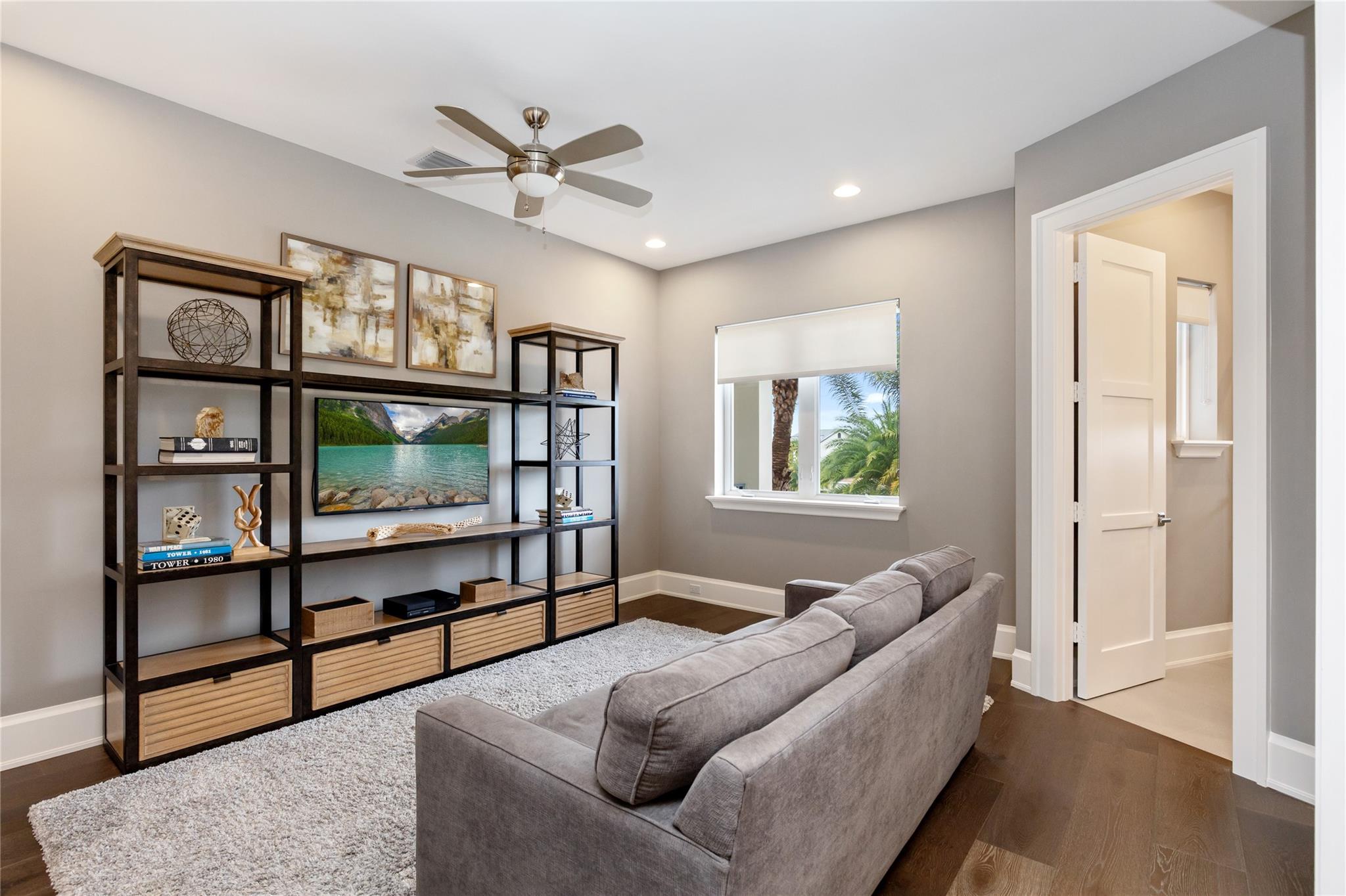 LIGHTHOUSE POINT - Residential