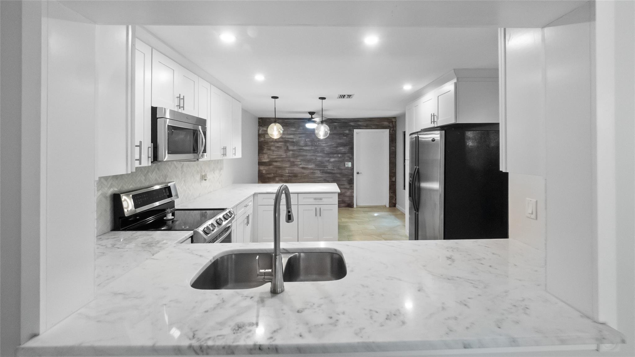 The Lakes of Deer Creek - Residential
