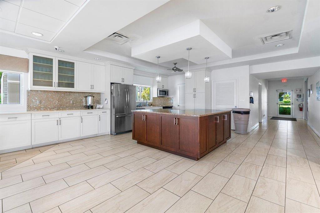 SEAGATE OF HIGHLAND CONDO - Residential