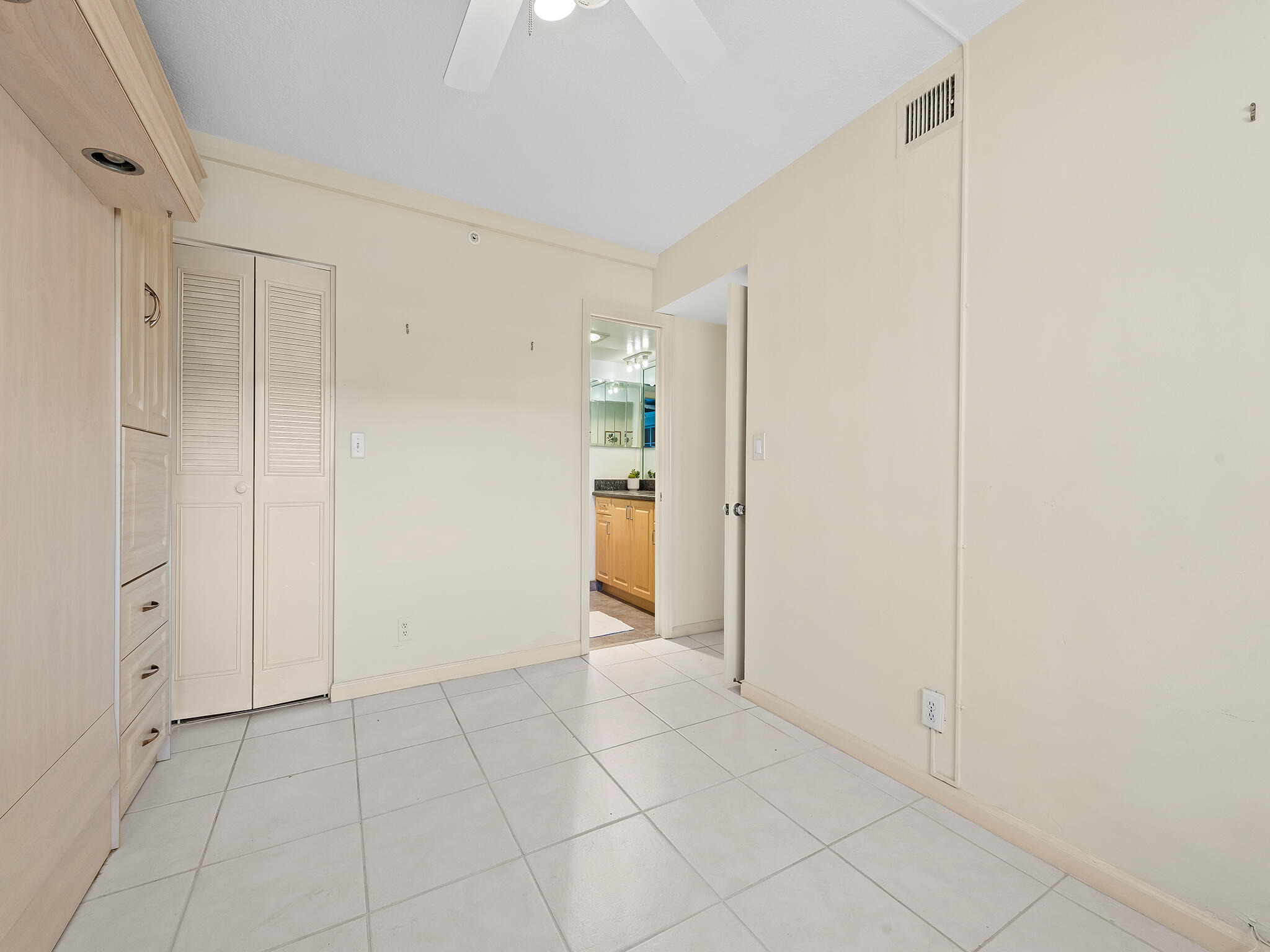 SEAGATE OF HIGHLAND CONDO - Residential