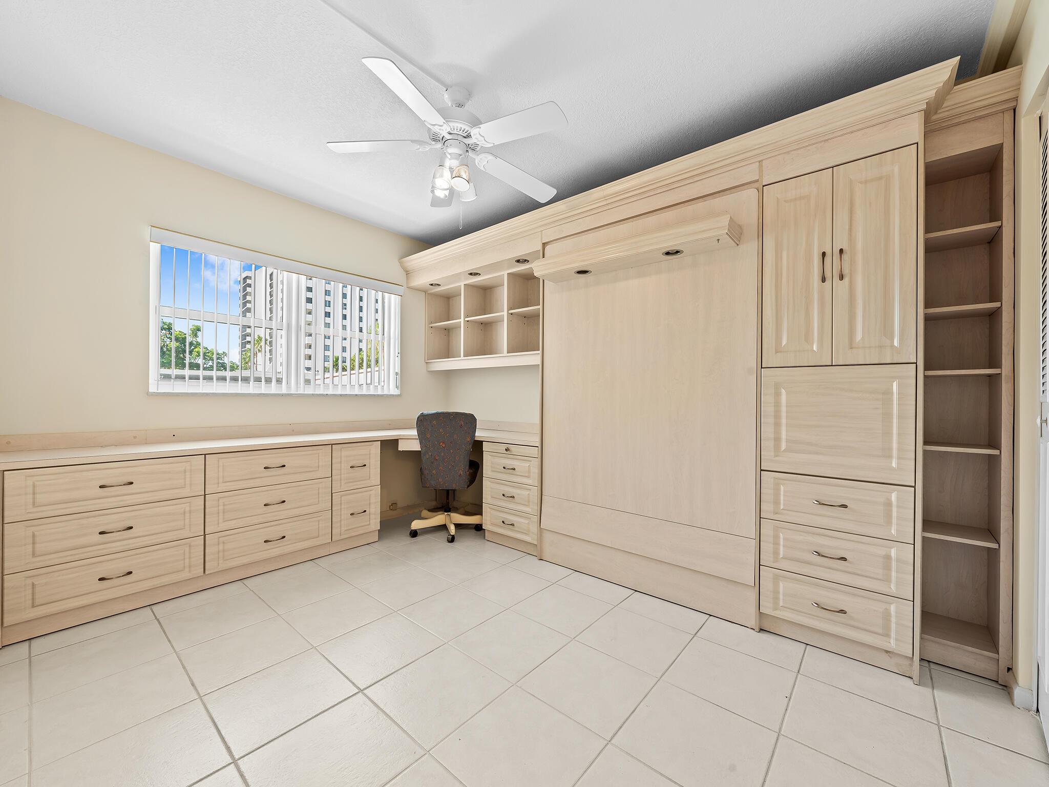 SEAGATE OF HIGHLAND CONDO - Residential