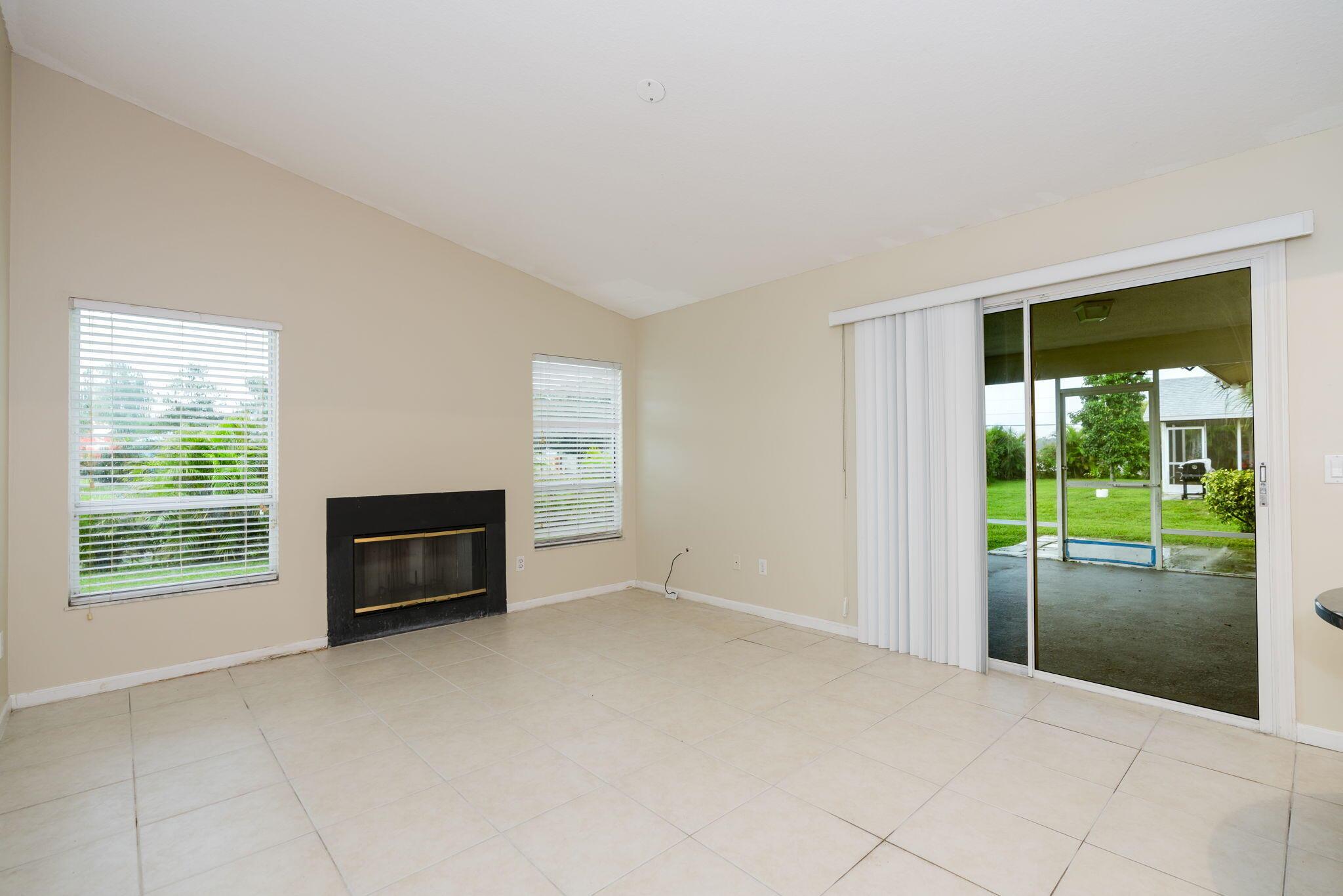 PORT ST LUCIE SECTION 5 - Residential