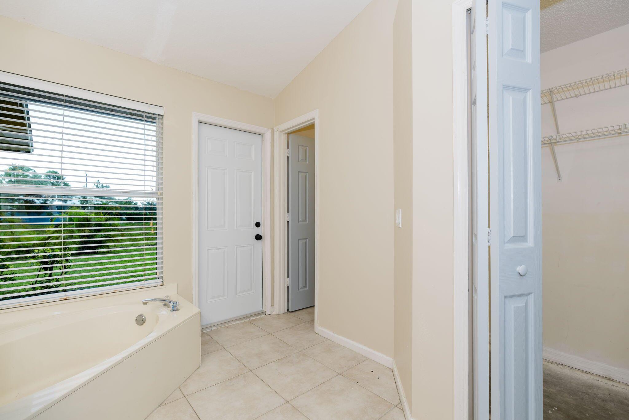 PORT ST LUCIE SECTION 5 - Residential
