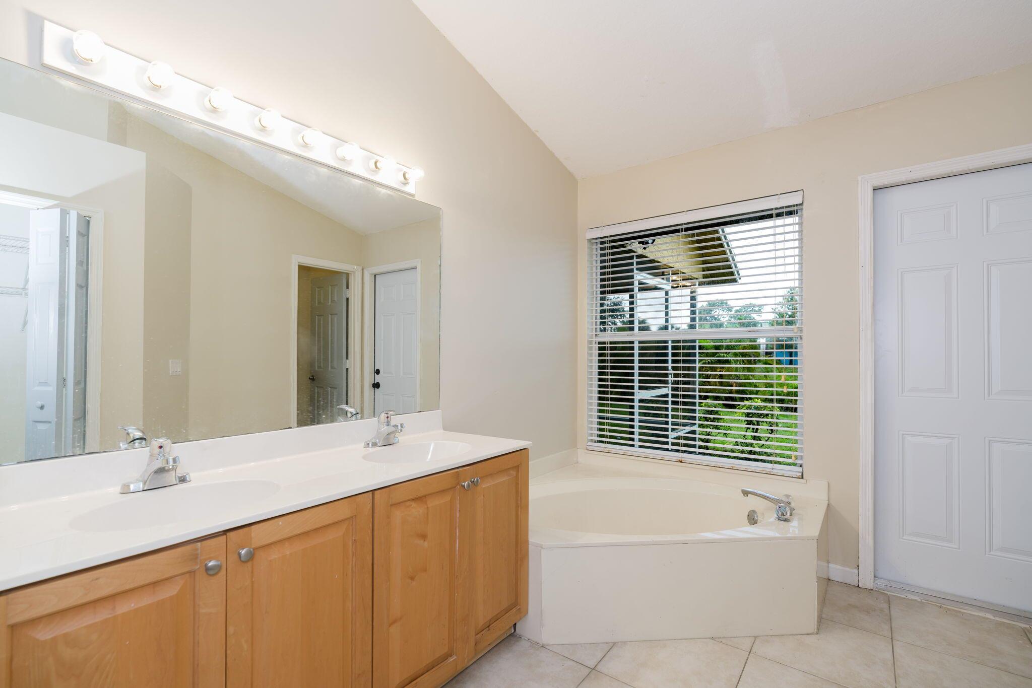 PORT ST LUCIE SECTION 5 - Residential