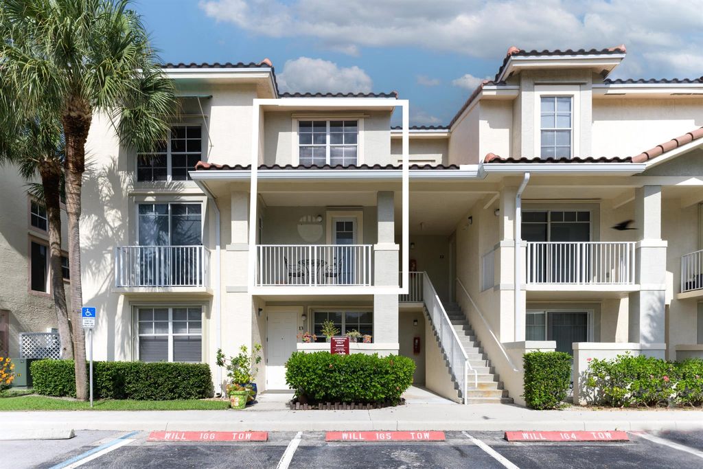 Photo of 4739 Chancellor Drive #23, Jupiter, FL 33458 (MLS # R10897753)