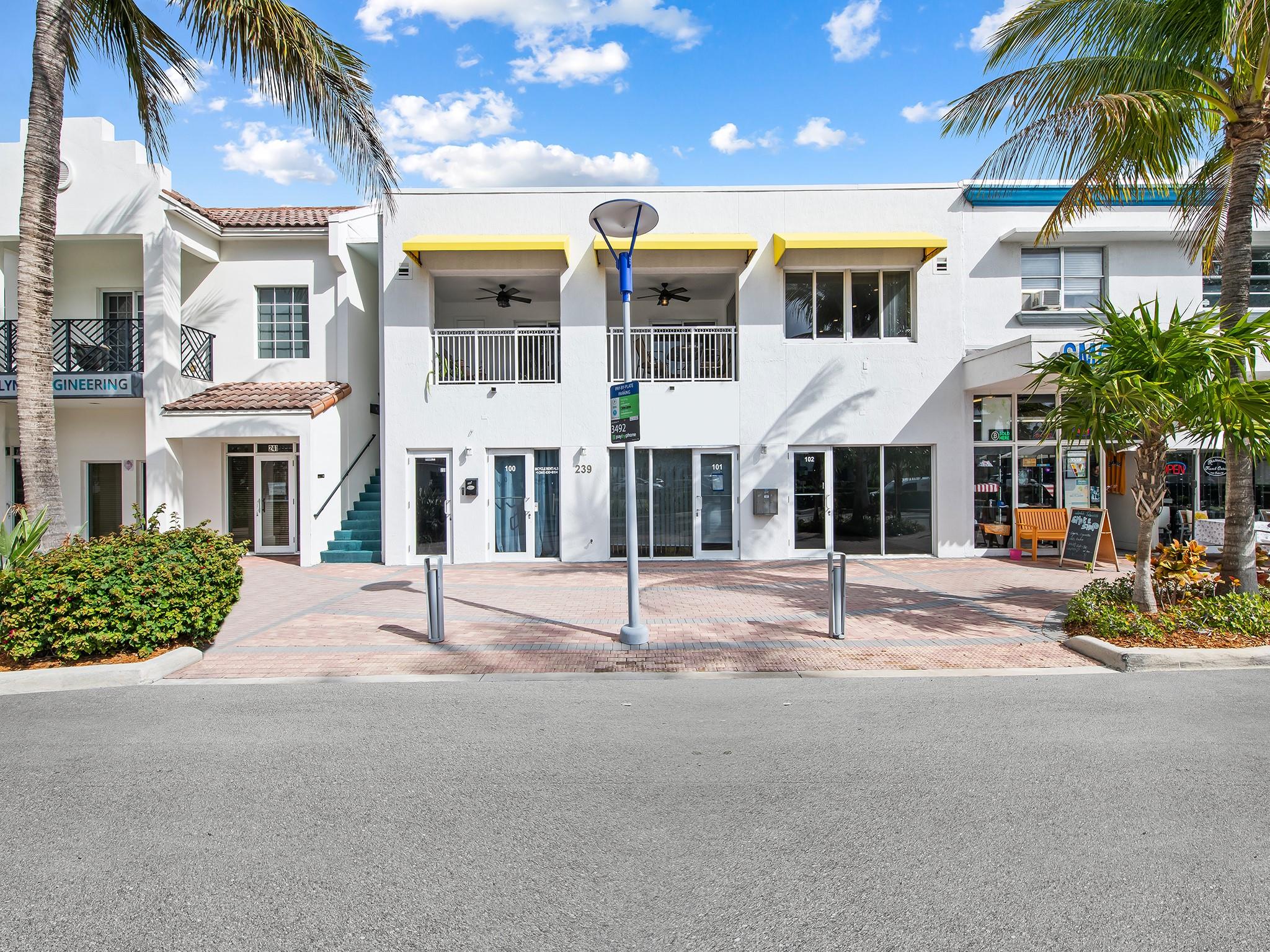 Prime retail space for lease in Lauderdale-by-the-Sea, offering high visibility on bustling E Commercial Blvd. This sought-after location attracts both local and tourist traffic, surrounded by established businesses, dining, and just minutes from the beach. A rare opportunity to establish a presence in a thriving commercial hub.
The open layout and vanilla shell condition provide a flexible foundation for a variety of retail concepts. Ideal for tenants seeking a high-exposure storefront in a walkable, destination-driven market.
A prime location that offers both visibility and a high barrier to entry with very few retail opportunities in the sub market. The space suited for businesses looking to establish a strong presence in a flourishing coastal community.
