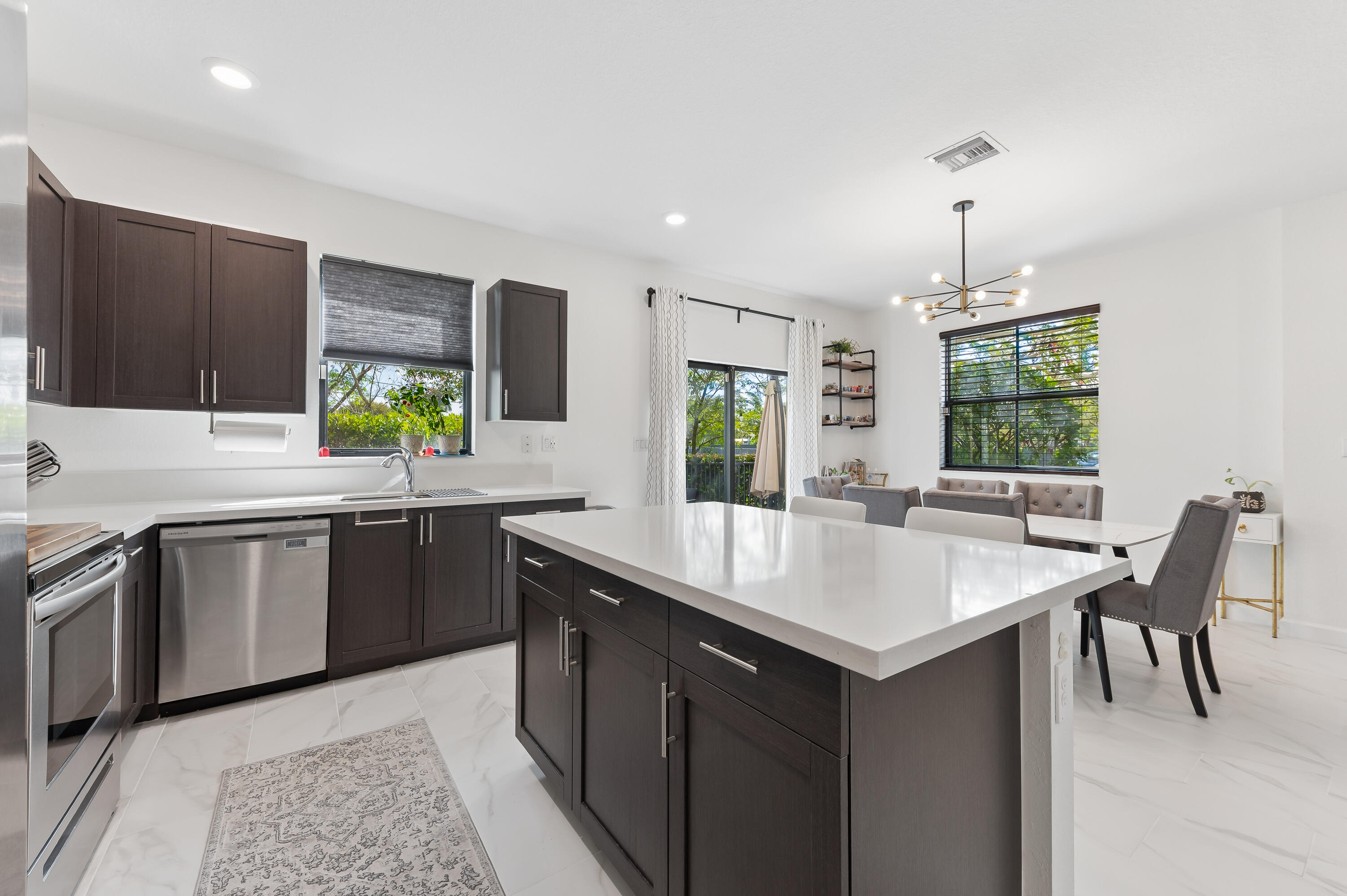 TROTTERS CHASE - Residential