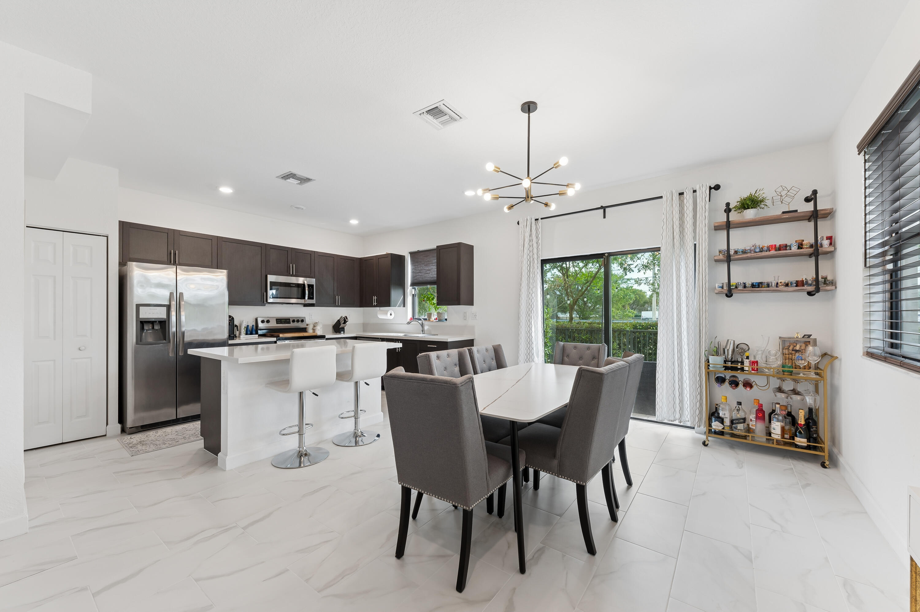 TROTTERS CHASE - Residential