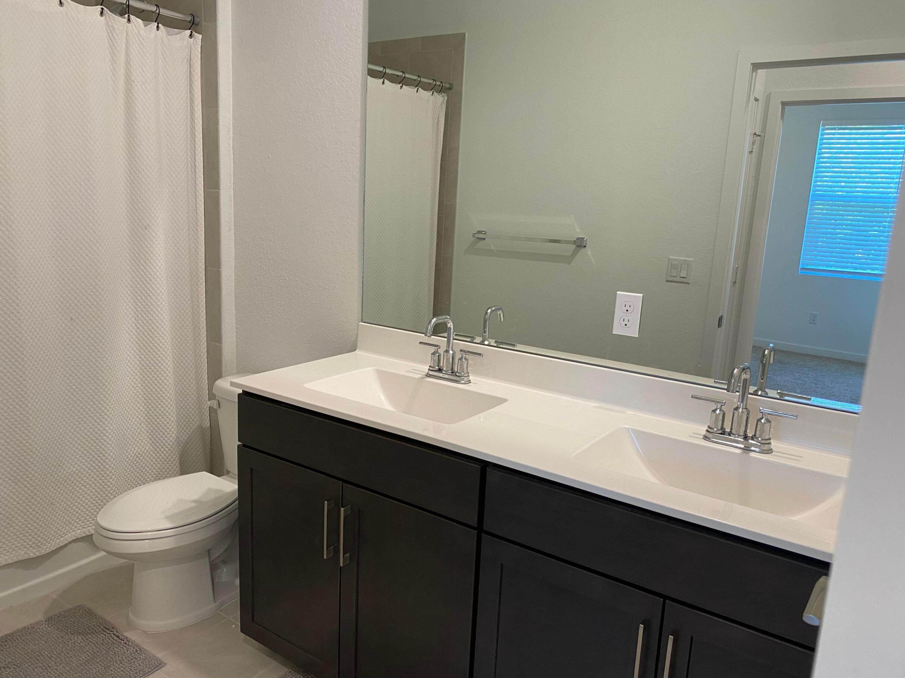 TOWN COMMONS - Residential Lease