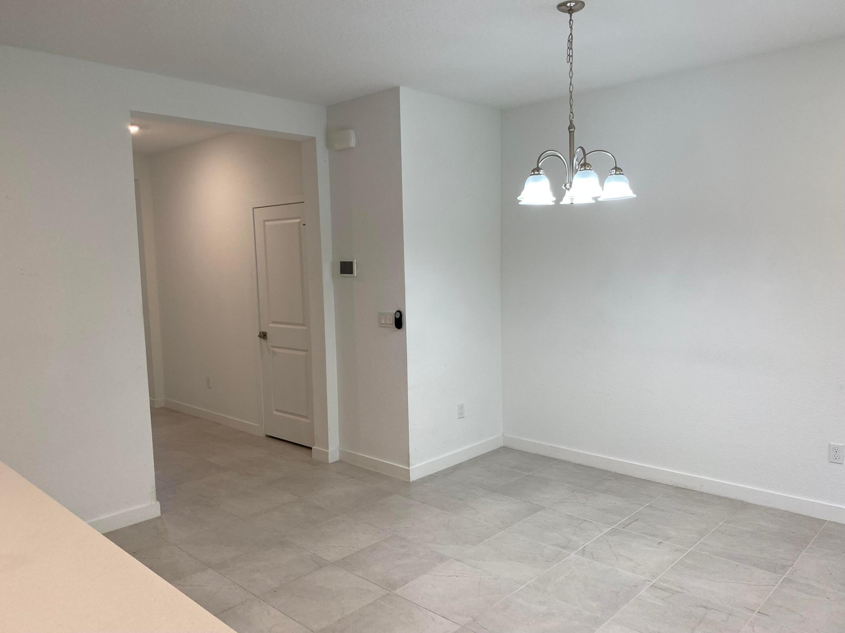 TOWN COMMONS - Residential Lease