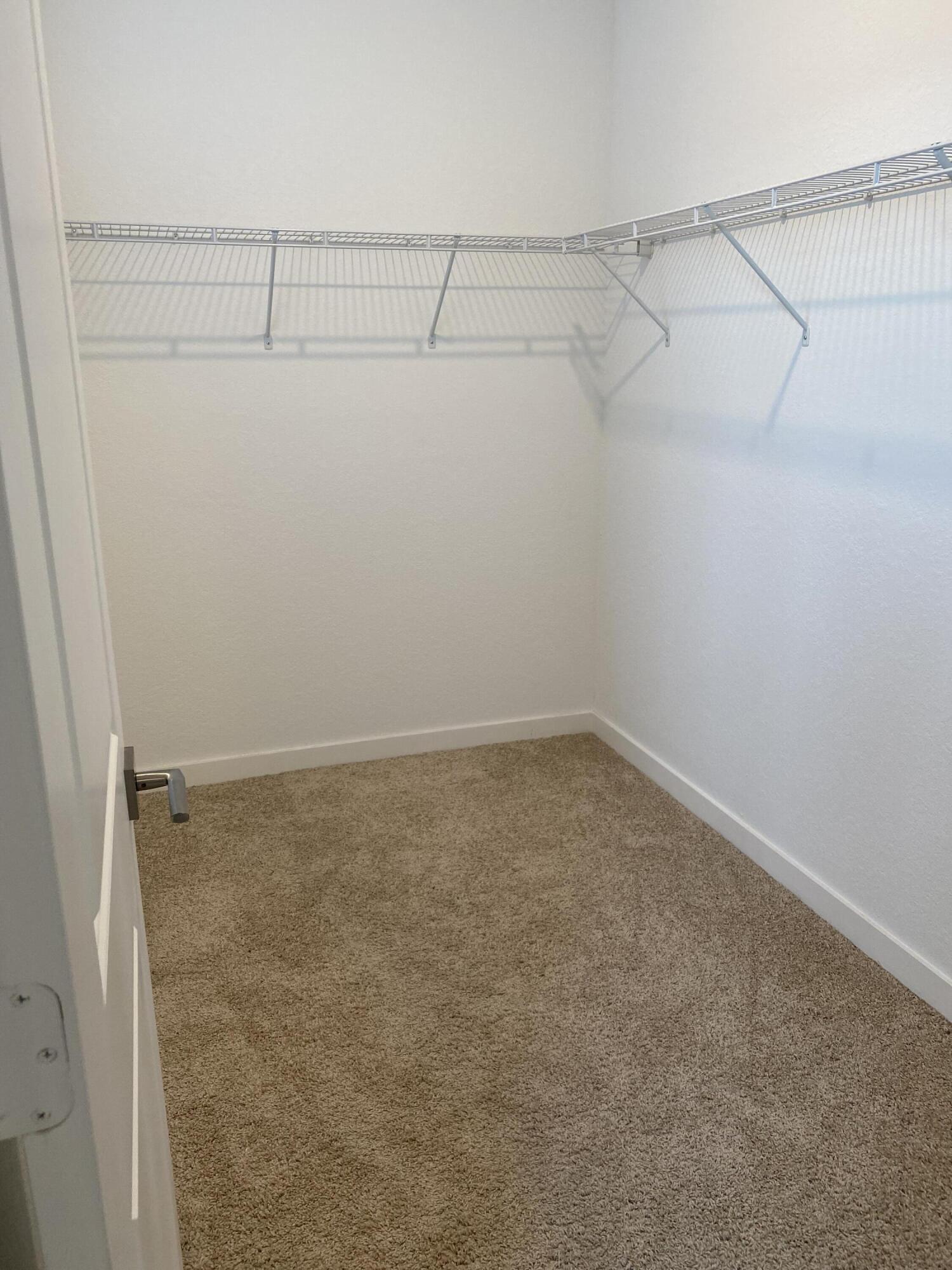 TOWN COMMONS - Residential Lease