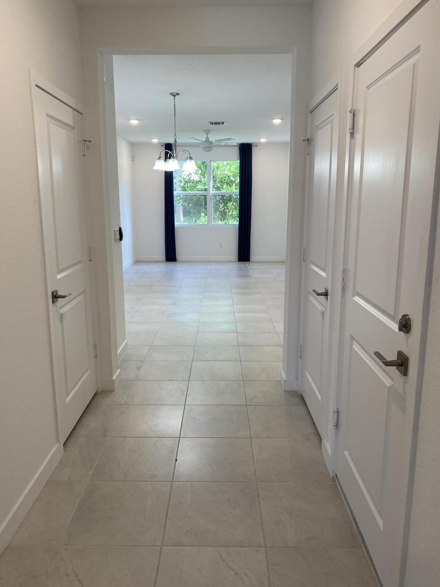 TOWN COMMONS - Residential Lease