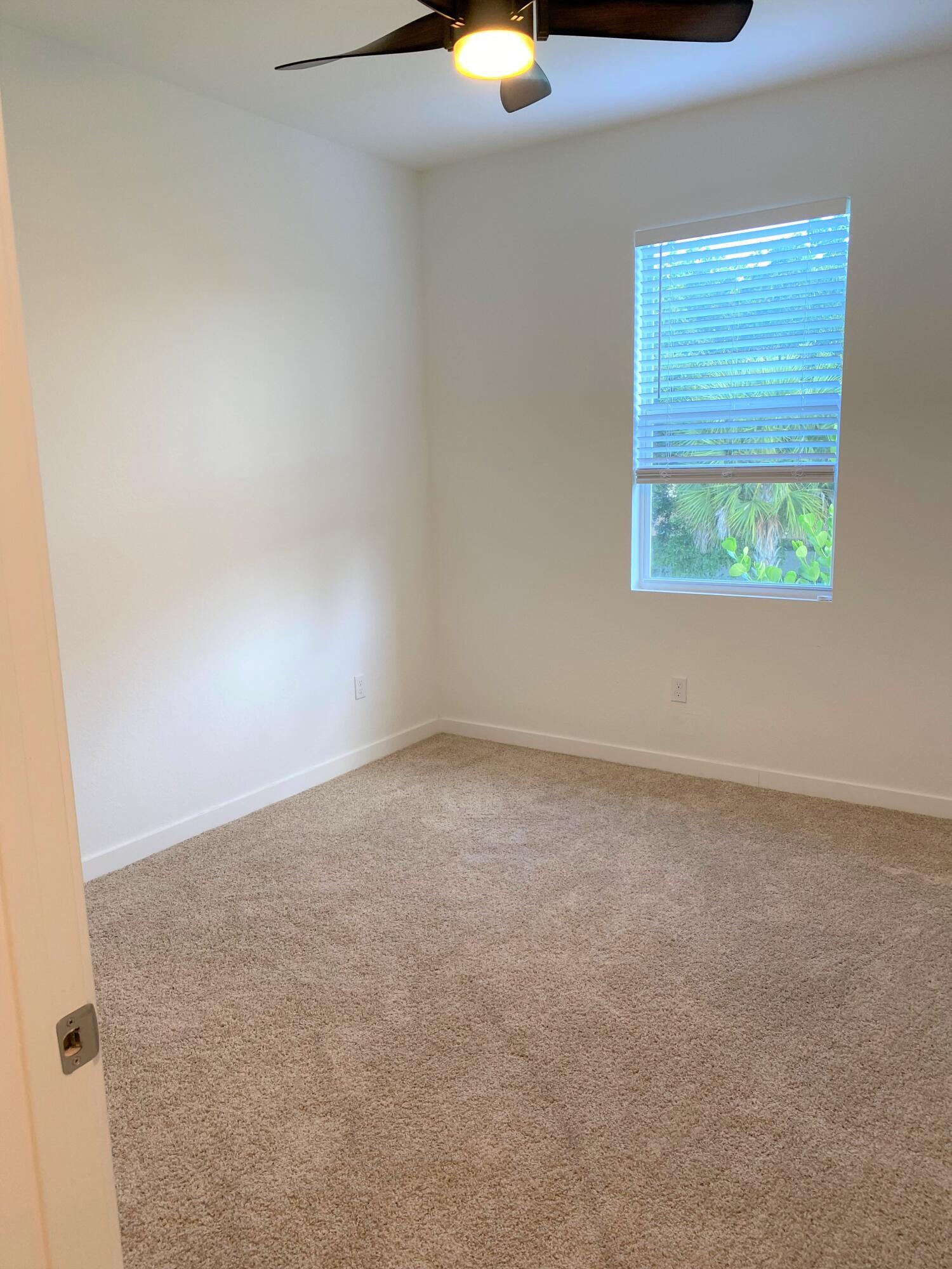 TOWN COMMONS - Residential Lease