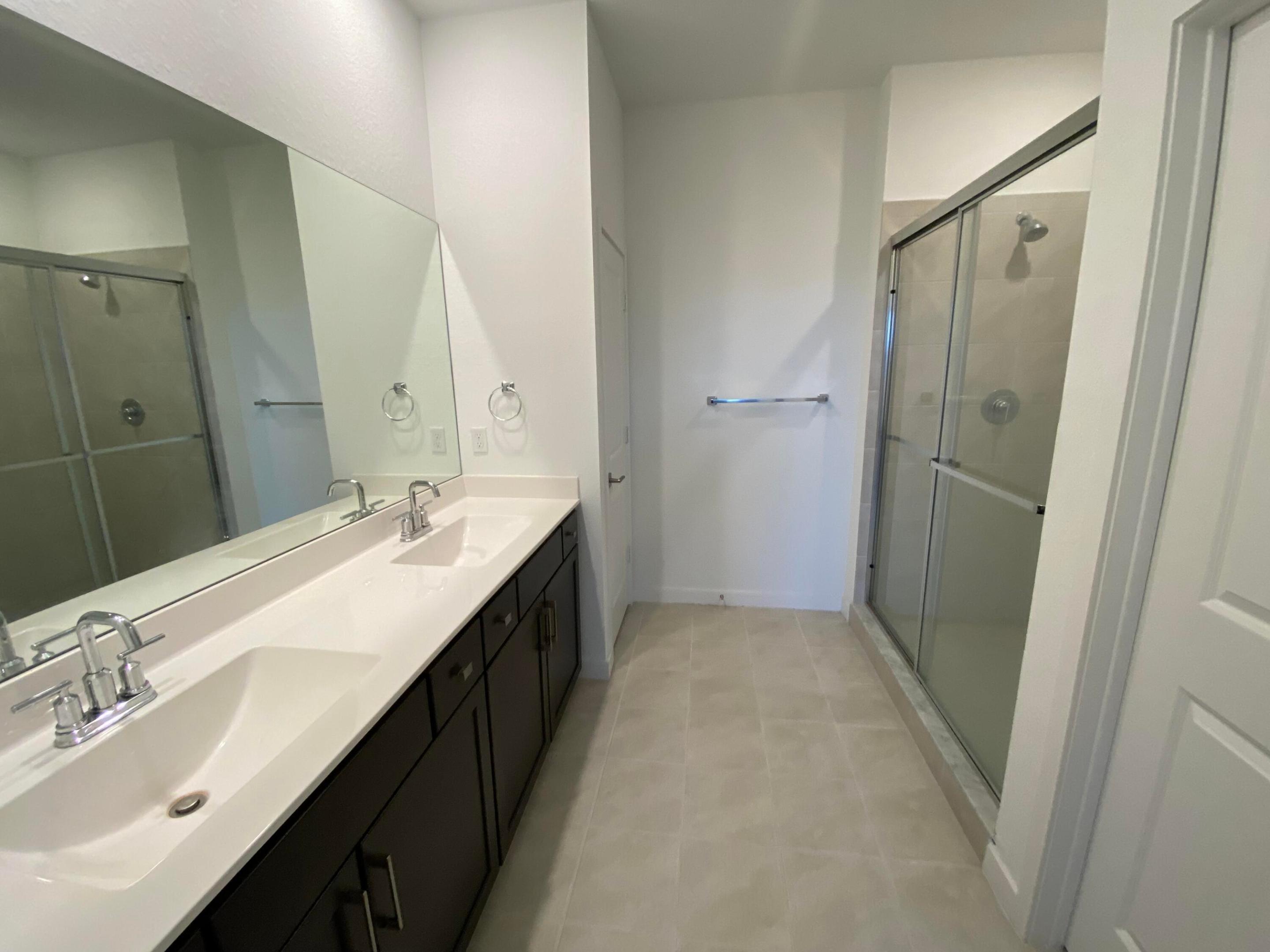 TOWN COMMONS - Residential Lease