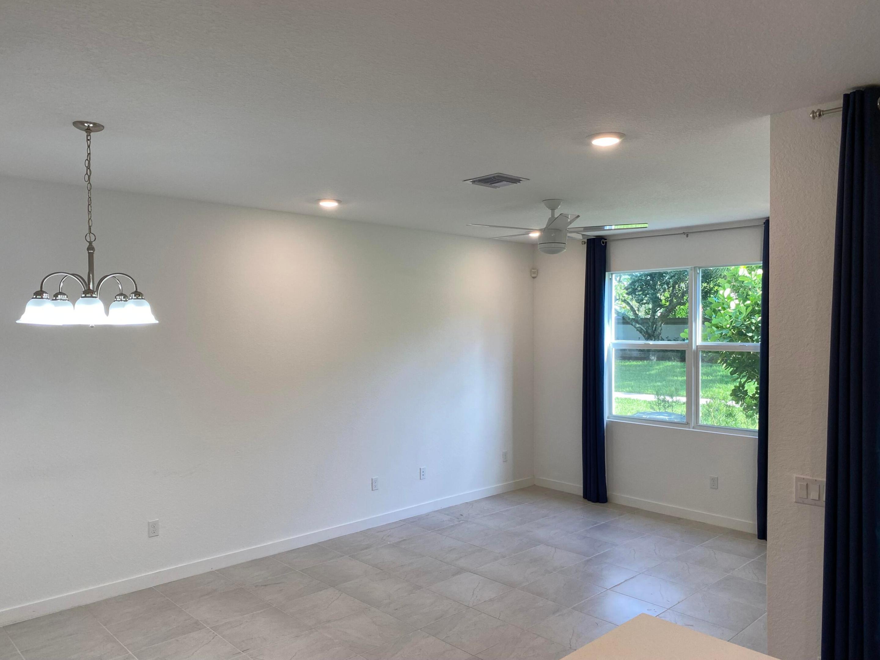 TOWN COMMONS - Residential Lease