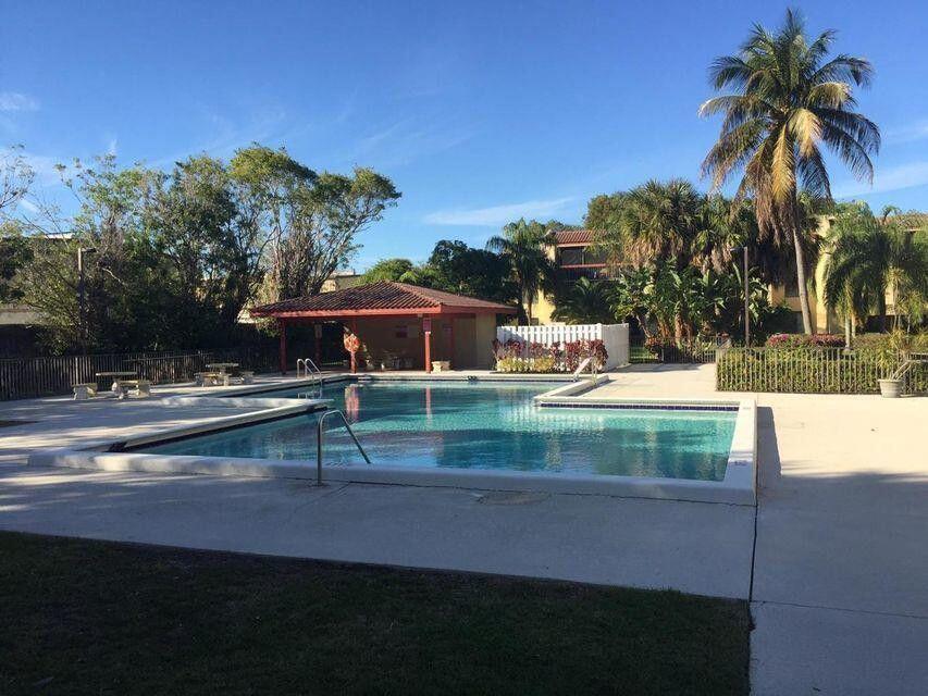 VISTA GARDENS I CONDO - Residential