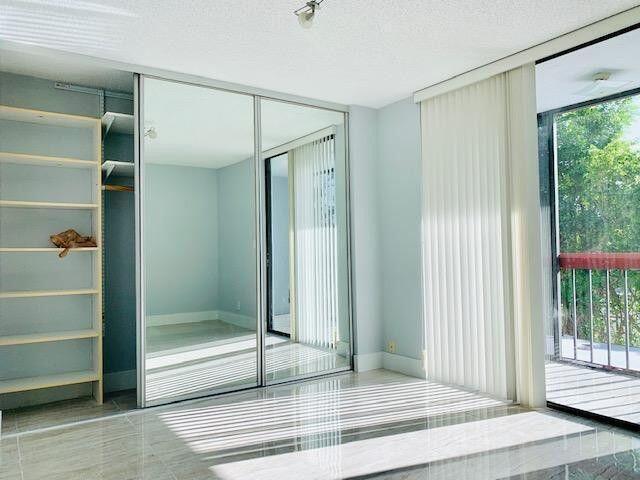 VISTA GARDENS I CONDO - Residential