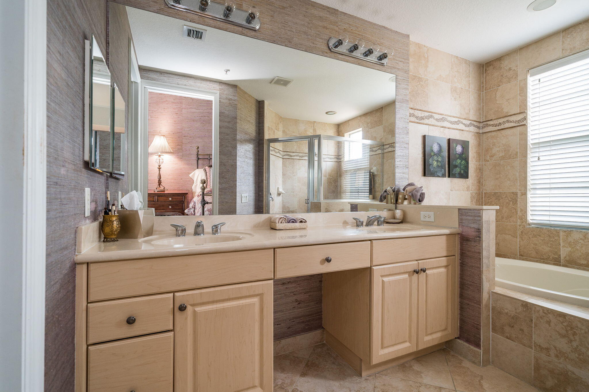 HARBOUR OAKS - Residential Lease