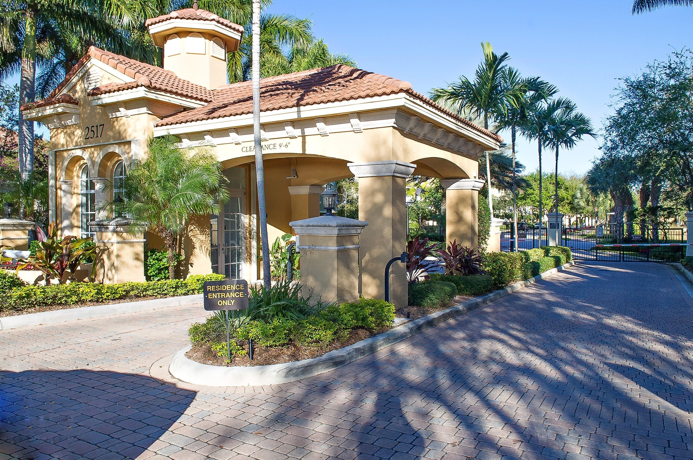 HARBOUR OAKS - Residential Lease