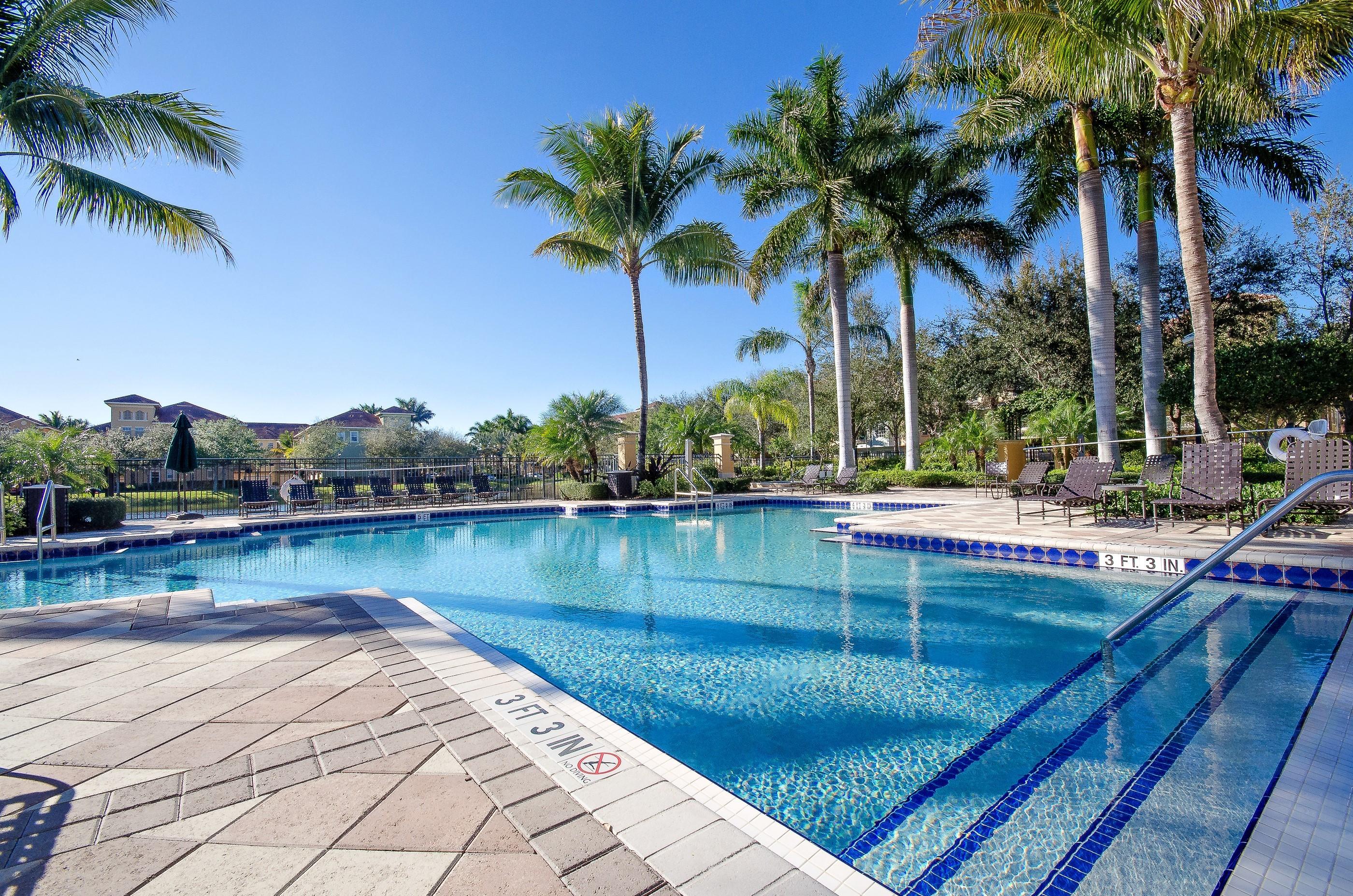 HARBOUR OAKS - Residential Lease