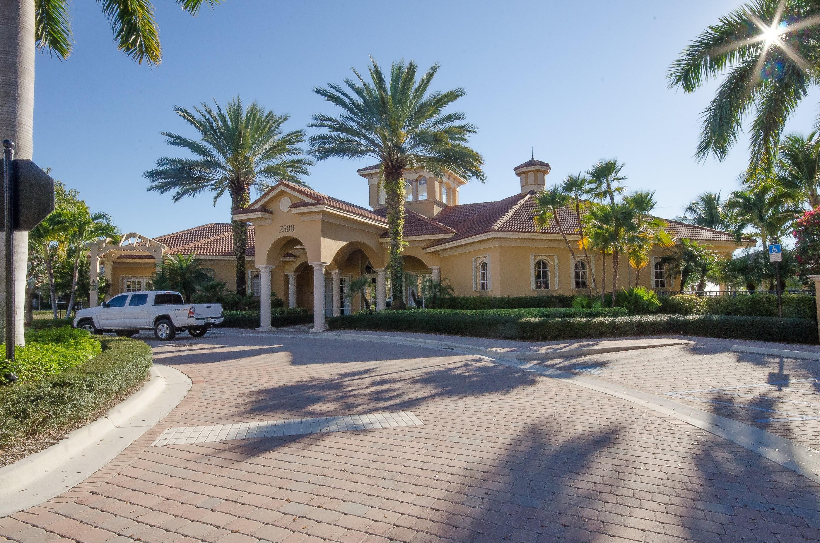 HARBOUR OAKS - Residential Lease