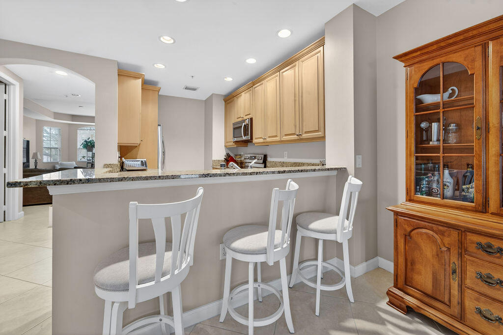 HARBOUR OAKS - Residential Lease