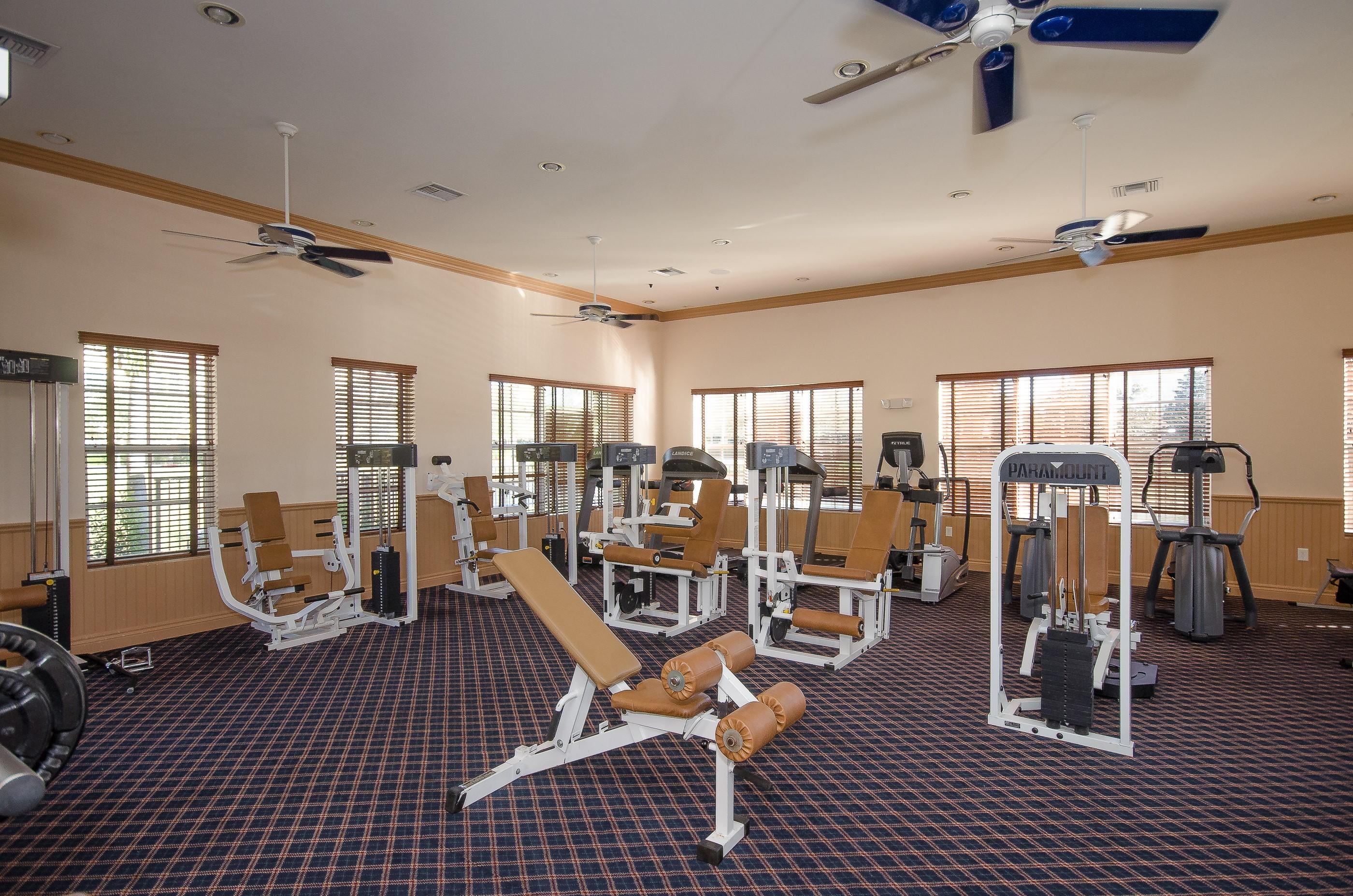 HARBOUR OAKS - Residential Lease