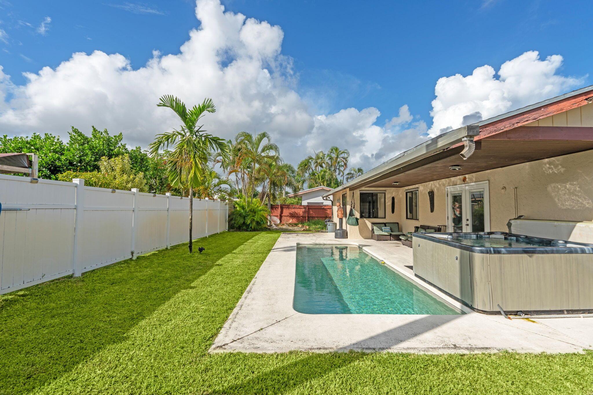 COUNTERPOINT ESTATES 10 - Residential