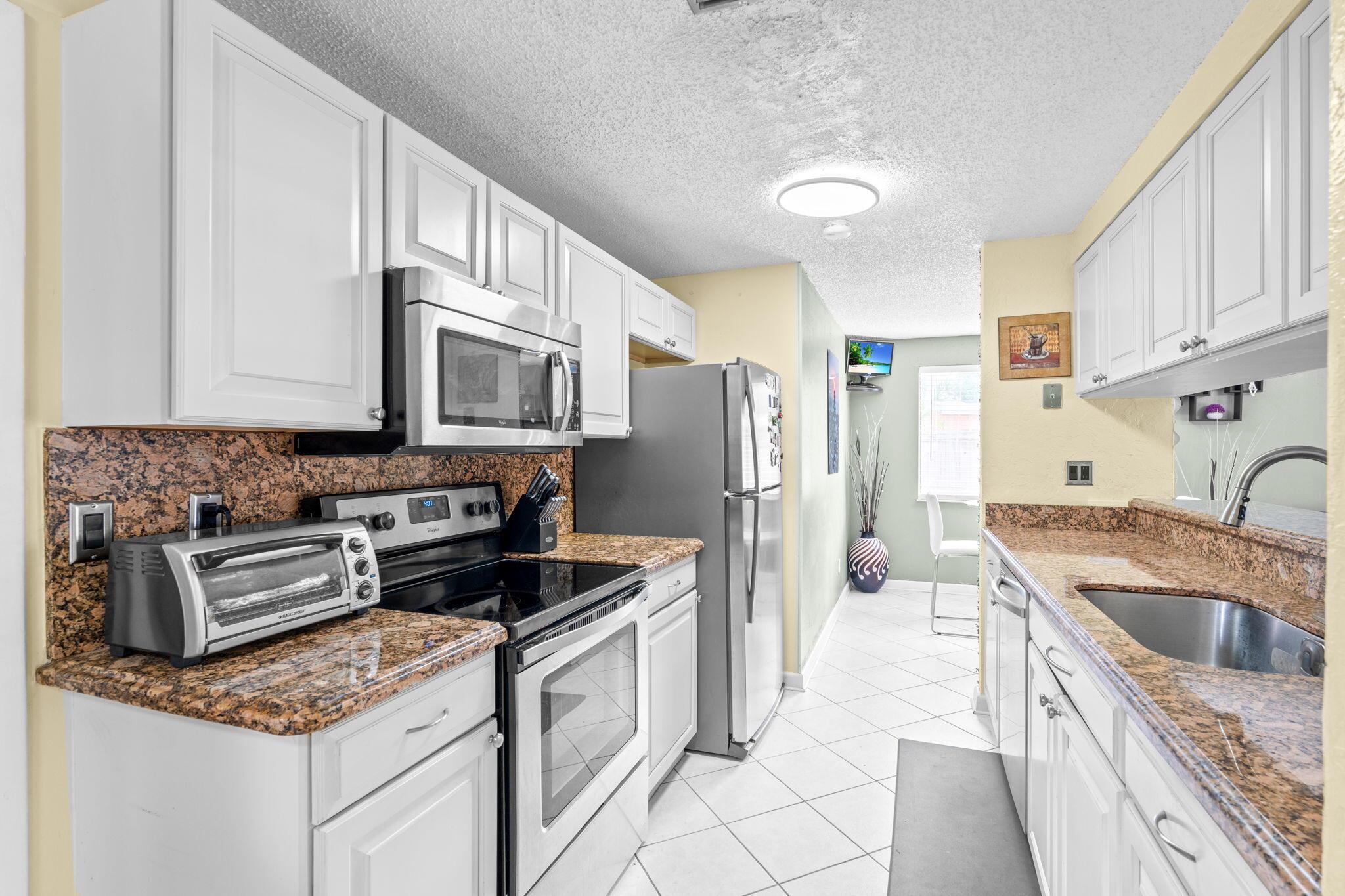 COUNTERPOINT ESTATES 10 - Residential