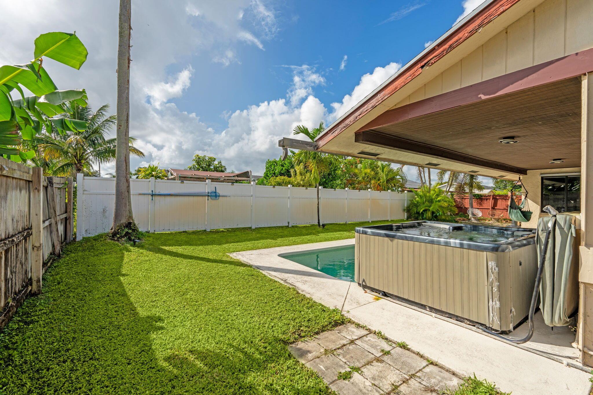 COUNTERPOINT ESTATES 10 - Residential