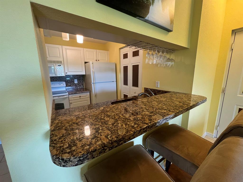 SAN MATERA THE GARDENS CO - Residential Lease