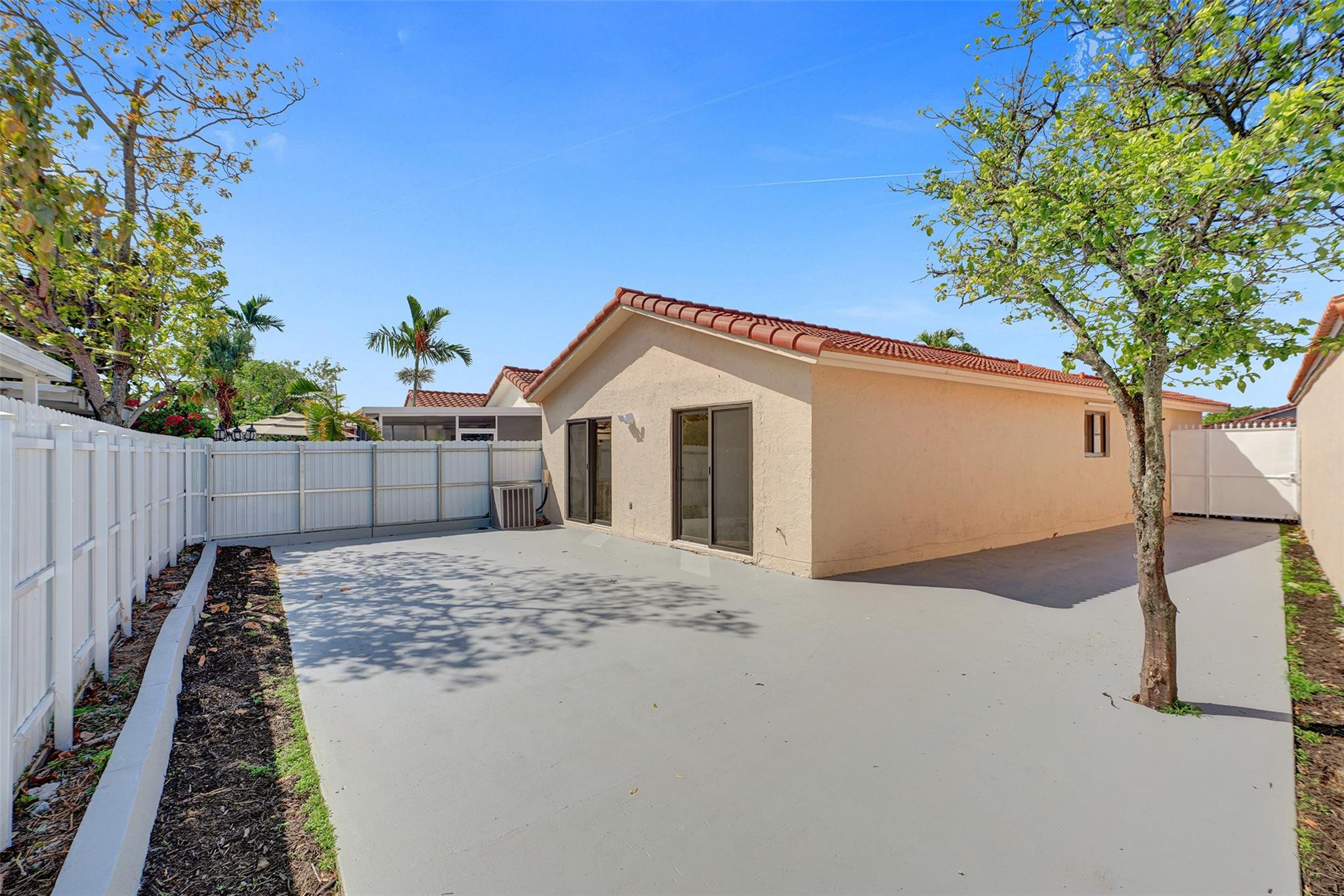 El Prado By The Lake - Residential