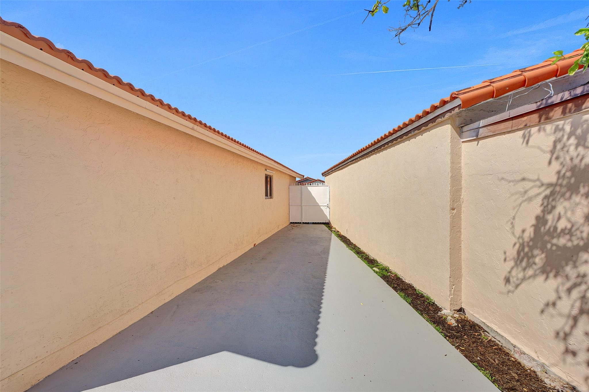 El Prado By The Lake - Residential