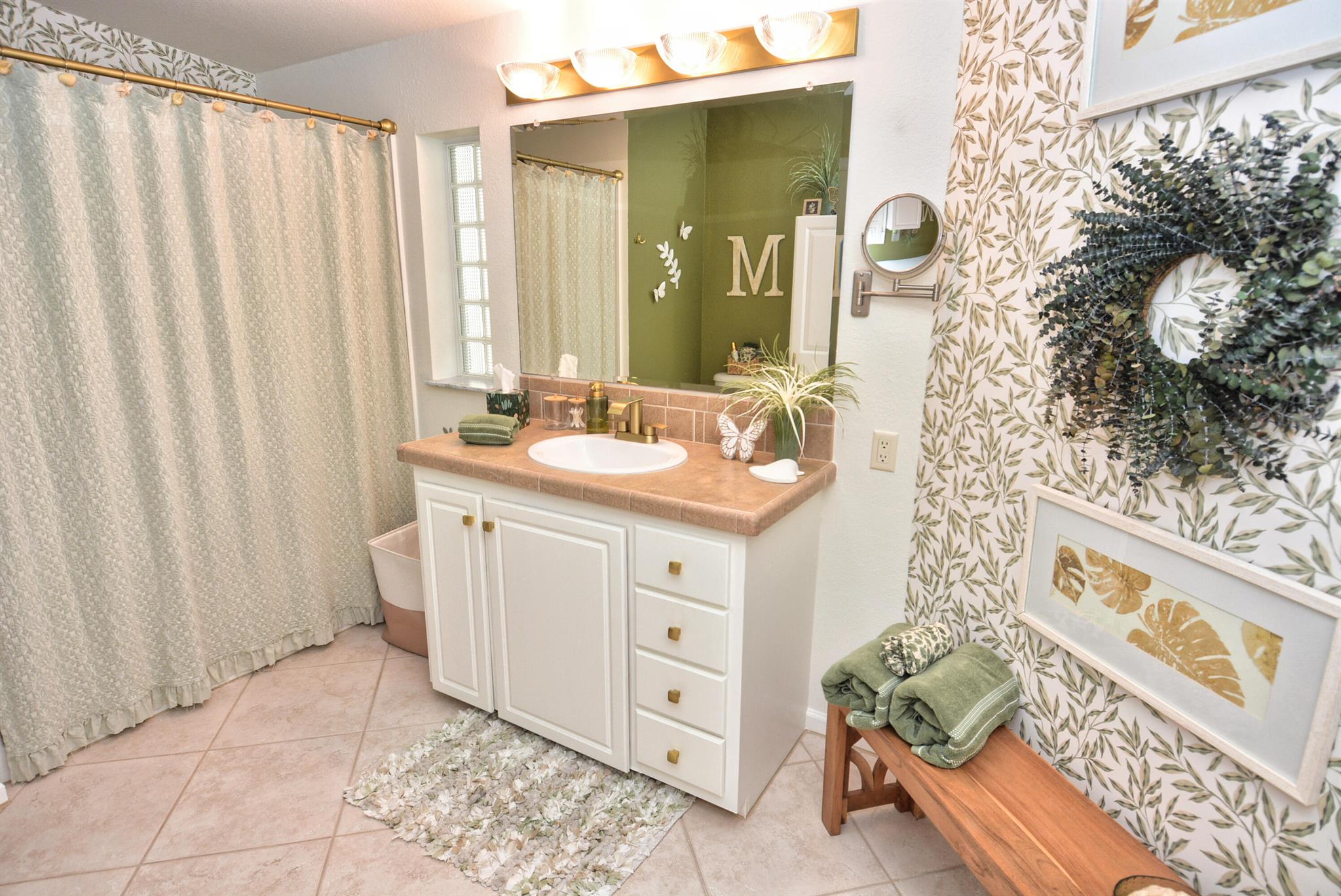 EAGLE'S RETREAT AT SAVANN - Residential