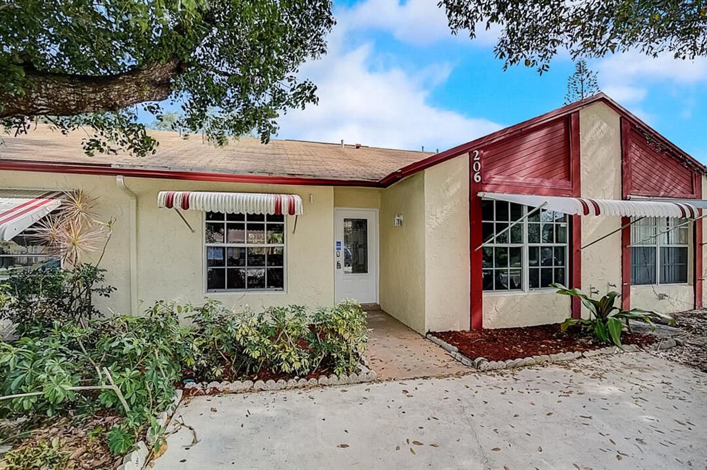 Photo of 206 Palmetto Court, Jupiter, FL 33458 (MLS # R10767051)