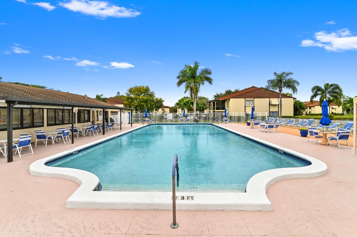 Pine Ridge South Condominiums - Residential