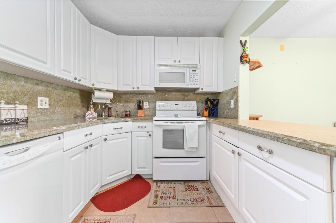 Pine Ridge South Condominiums - Residential