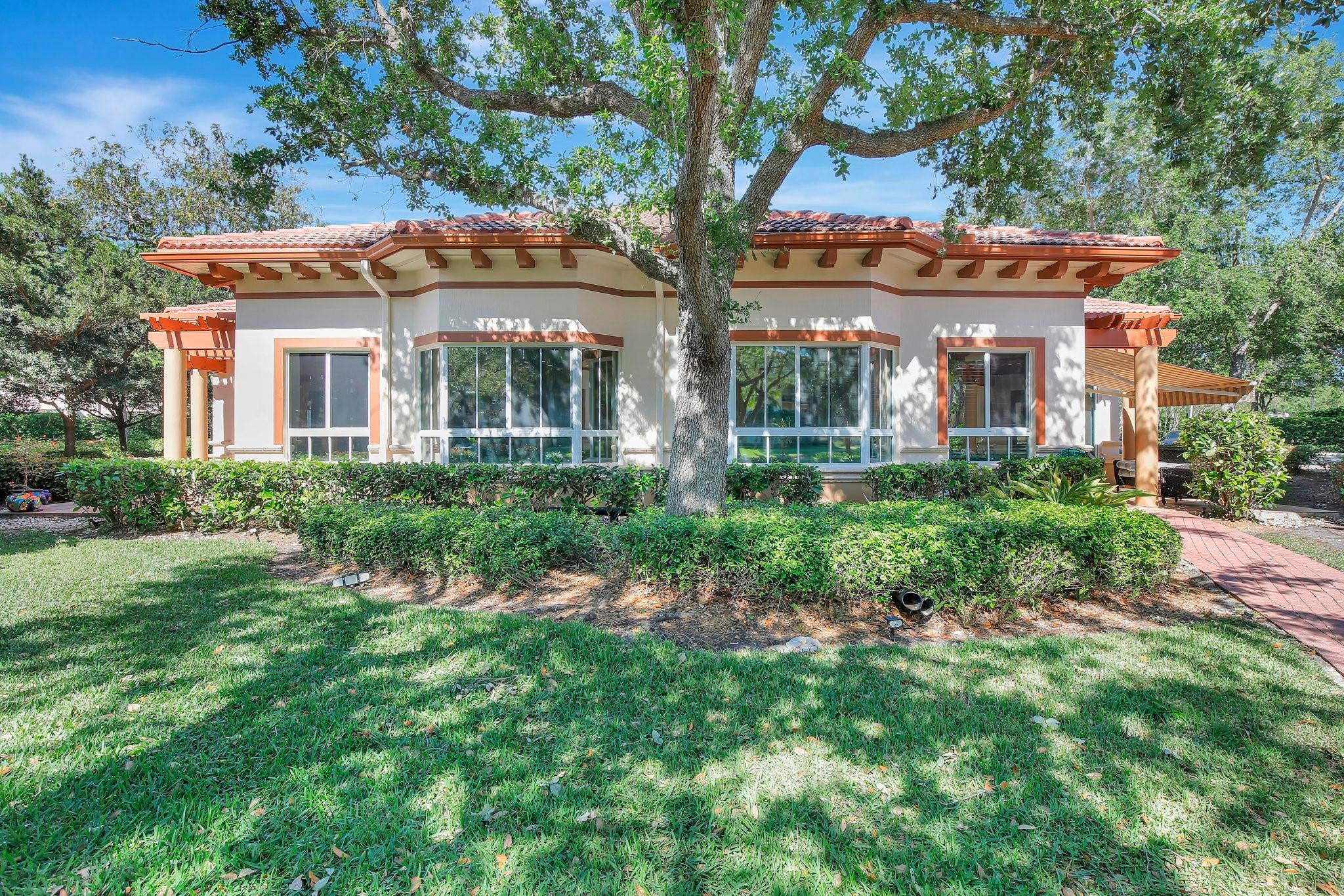 16126 Emerald Estates Dr