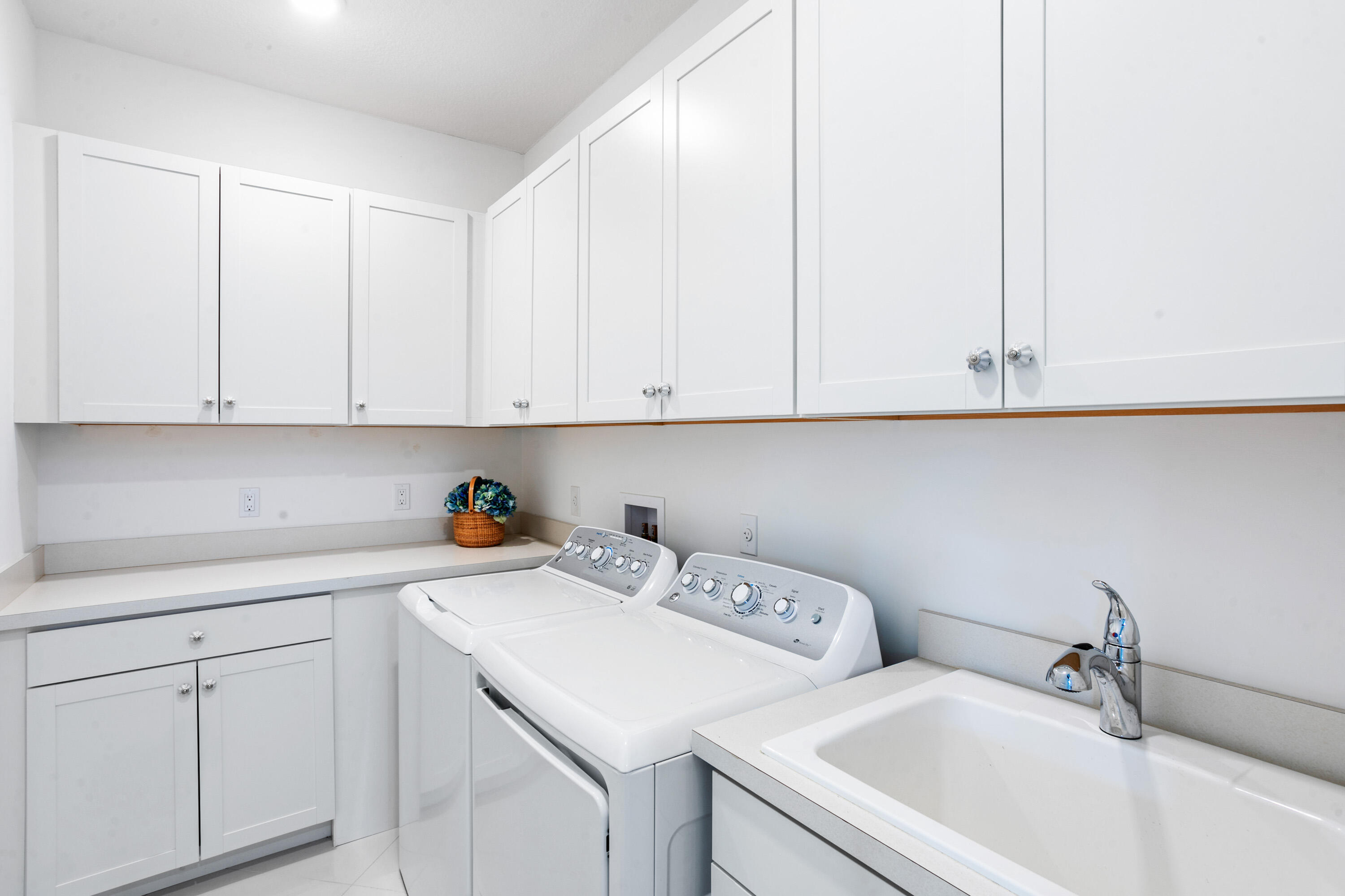 ARTISTRY - Residential Lease