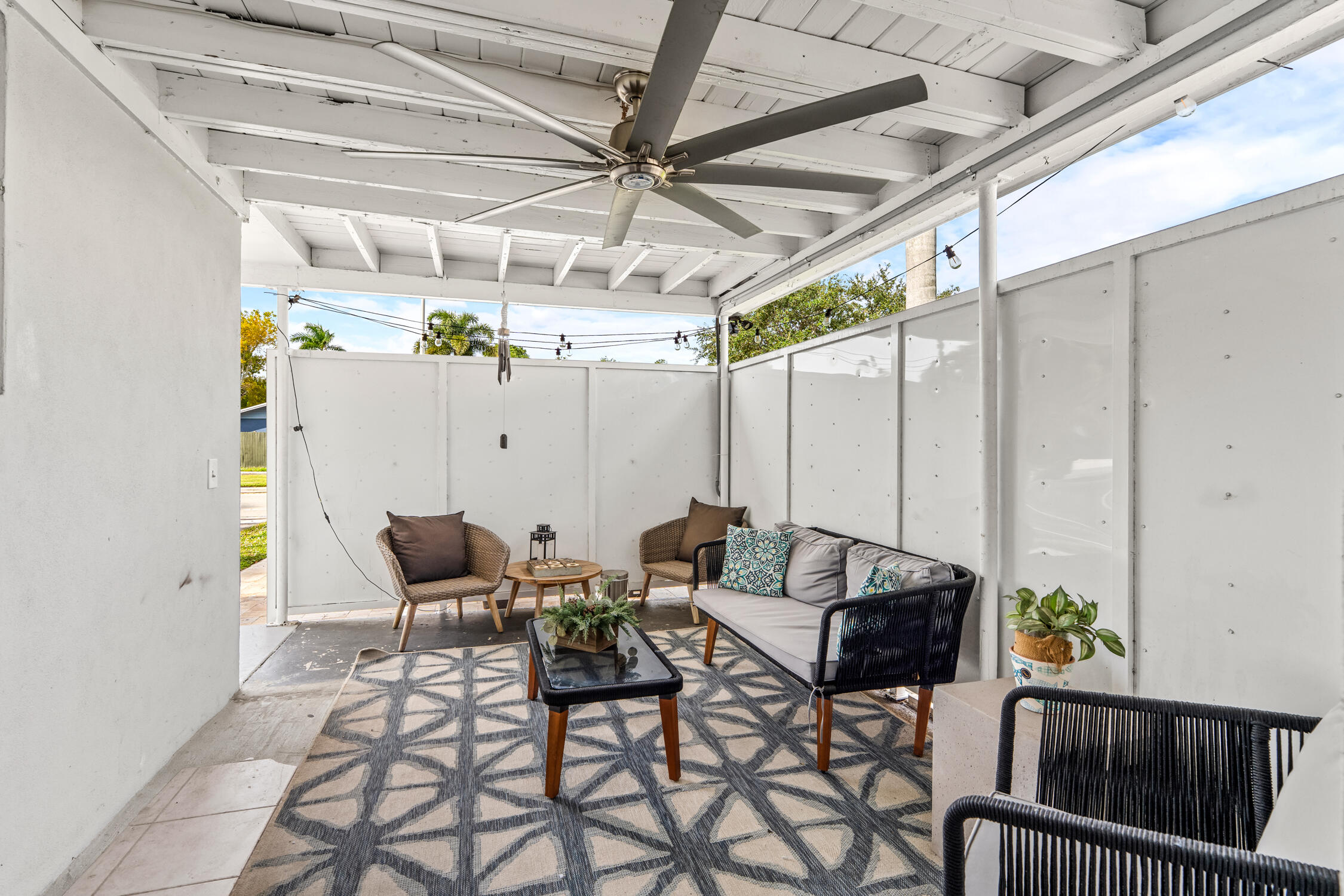POINSETTIA HEIGHTS - Residential Lease